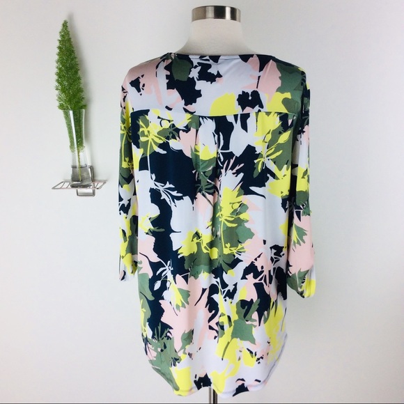 Ellen Tracy Gorgeous Comfy Printed Top Size (M) - Picture 2 of 10